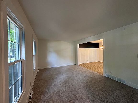 3rd image of 1781 Pinnacle Dr SW