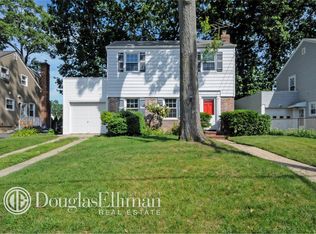 456 Whitehall St, Lynbrook, NY 11563