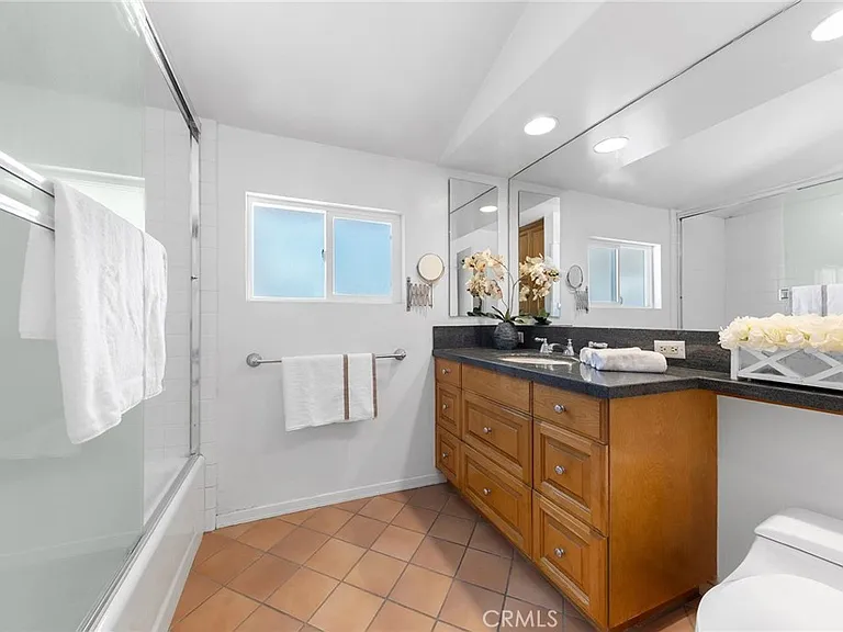 1003 Langley Way — Photo 2