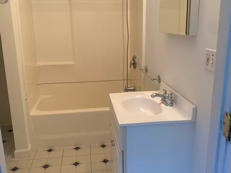 47 Grant St — Photo 15