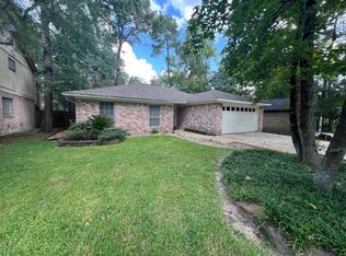 21 N Waxberry Rd, Spring, TX 77381