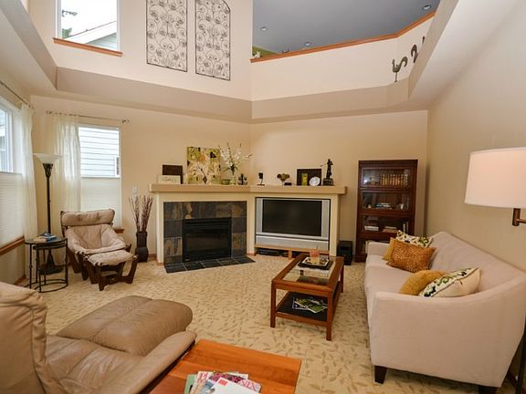 Built to Impress !!!! Sun filled family room with gas fireplace. Stunning carpets too !
