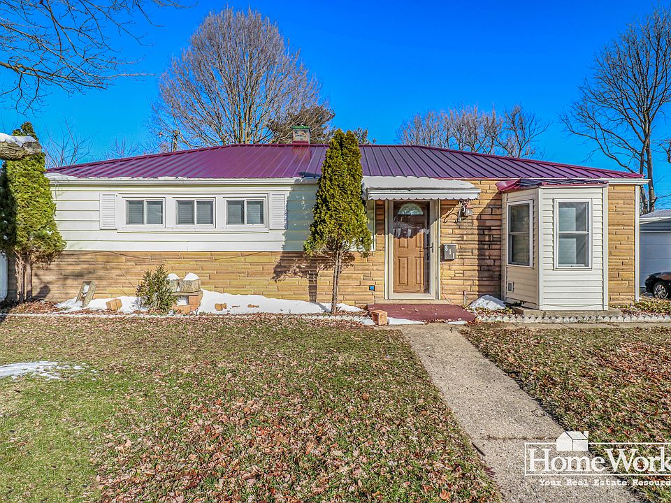 1st image of 811 Dover Dr