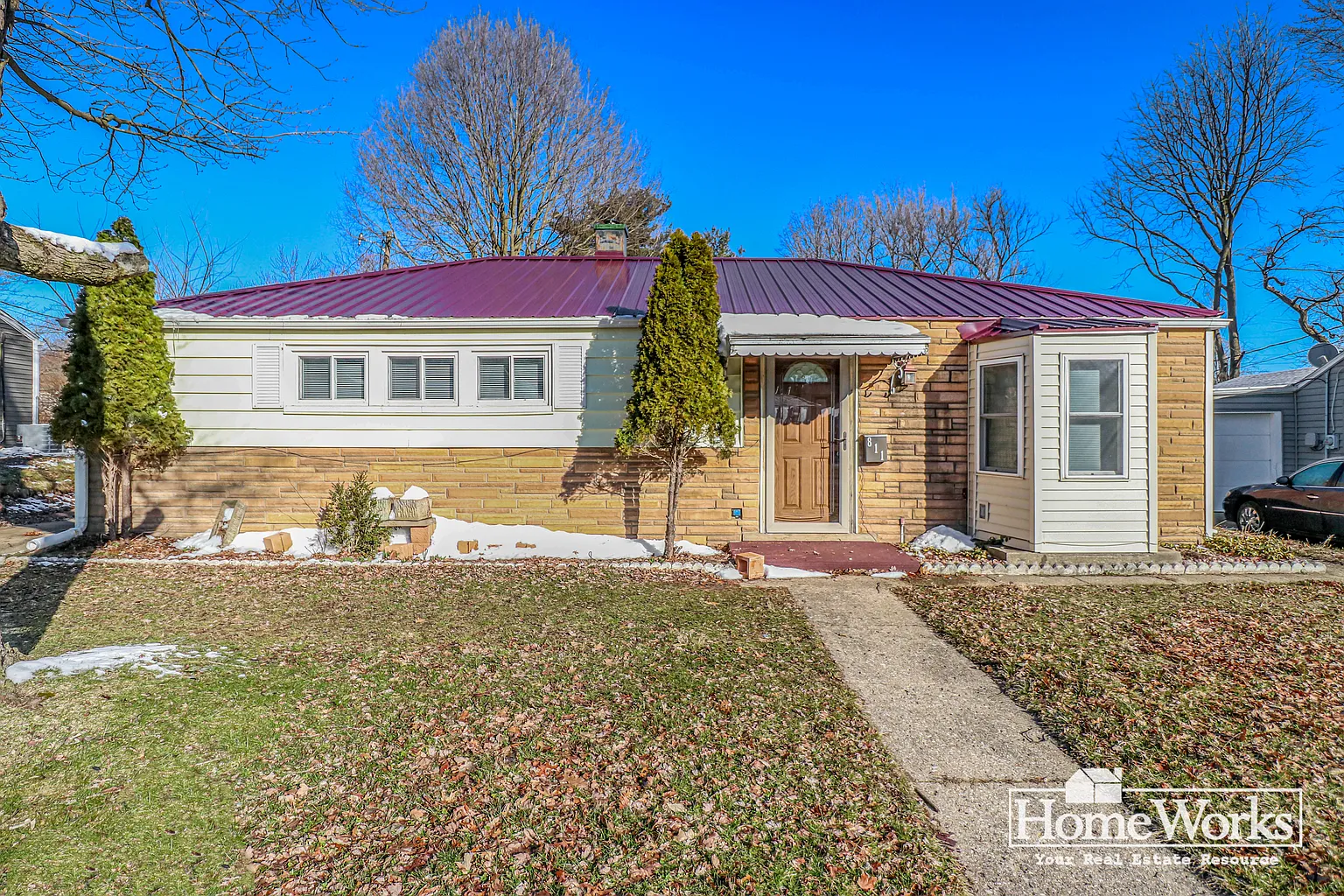 811 Dover Dr photo 1