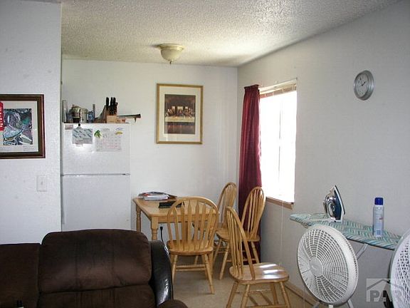 3rd image of 613 Best Ave