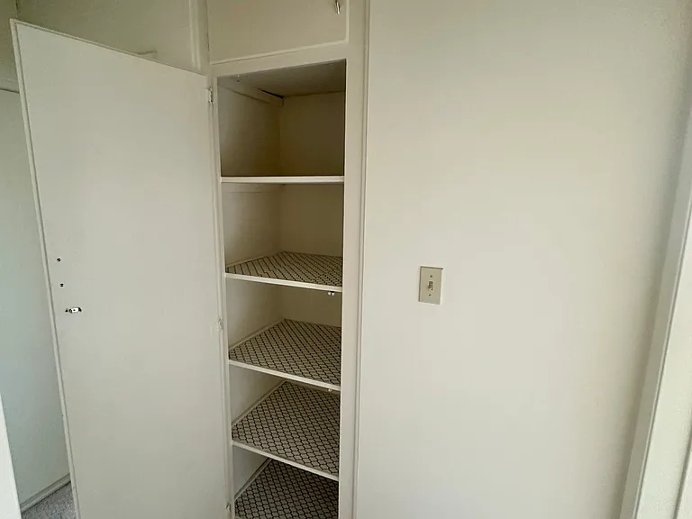 Anita Oaks — Photo 14