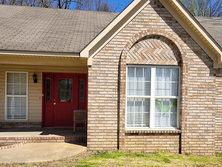 377 Walker Field Ln — Photo 4
