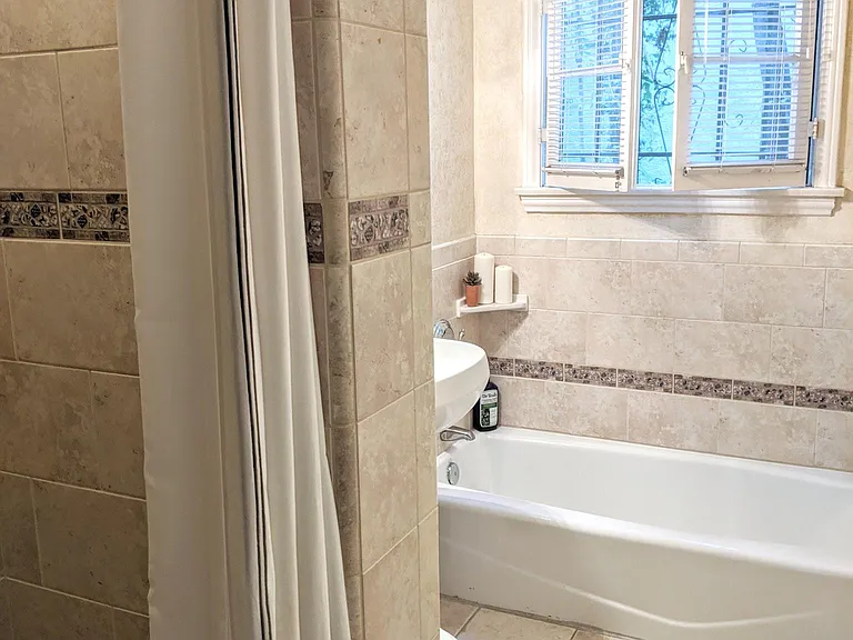 237 S Elm Dr #3 — Photo 10