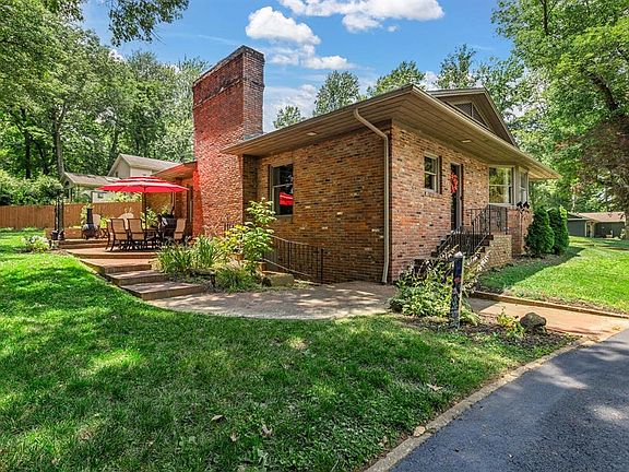 5th image of 4449 Greenacre Dr