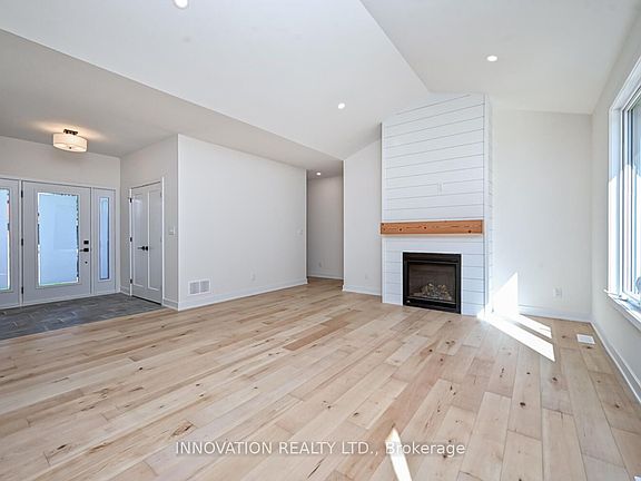 4th image of 10460 Saint John St