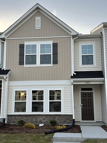 2232 Kasota Ln Photo 1
