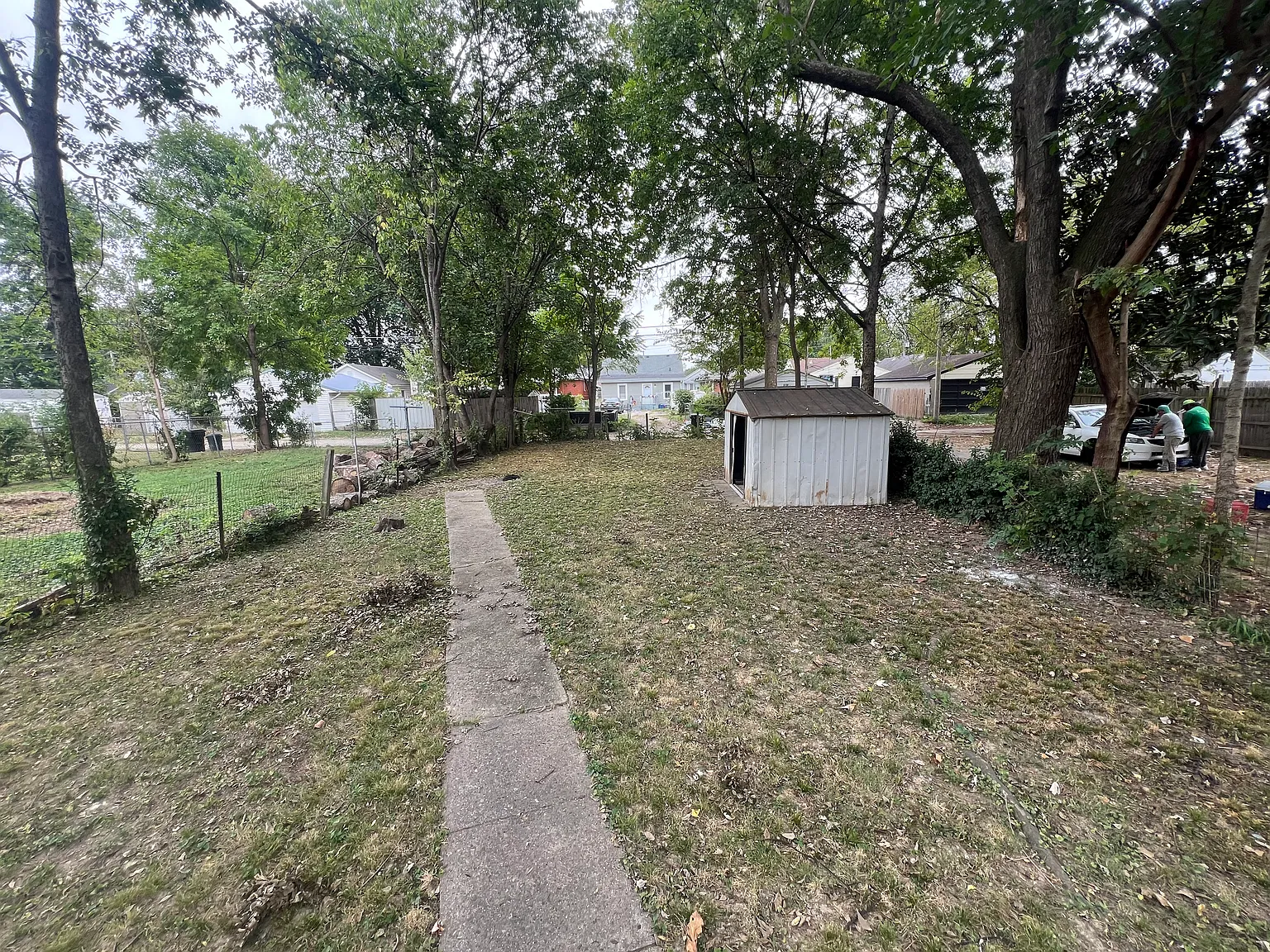 3 bed, 1200 sqft, $1,300 — Photo 3