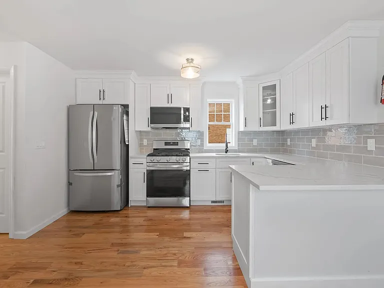 42 Hopper St #1 — Photo 2
