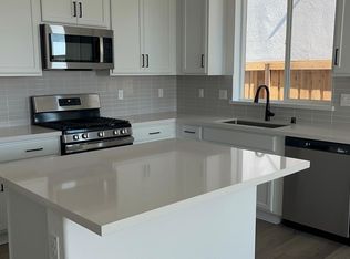 1056 Hollowbrook Rd, Lathrop, CA 95330
