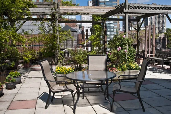 Sold by Corcoran | media 28