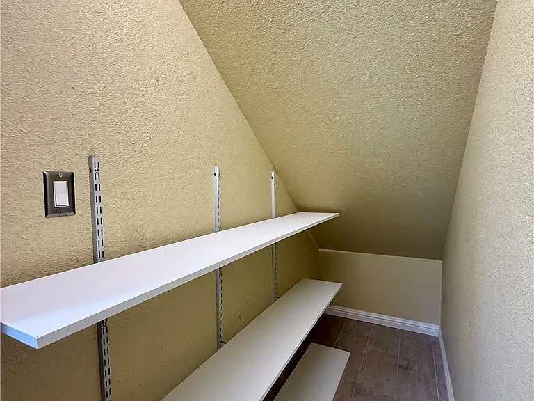 5923 Laredo St — Photo 10