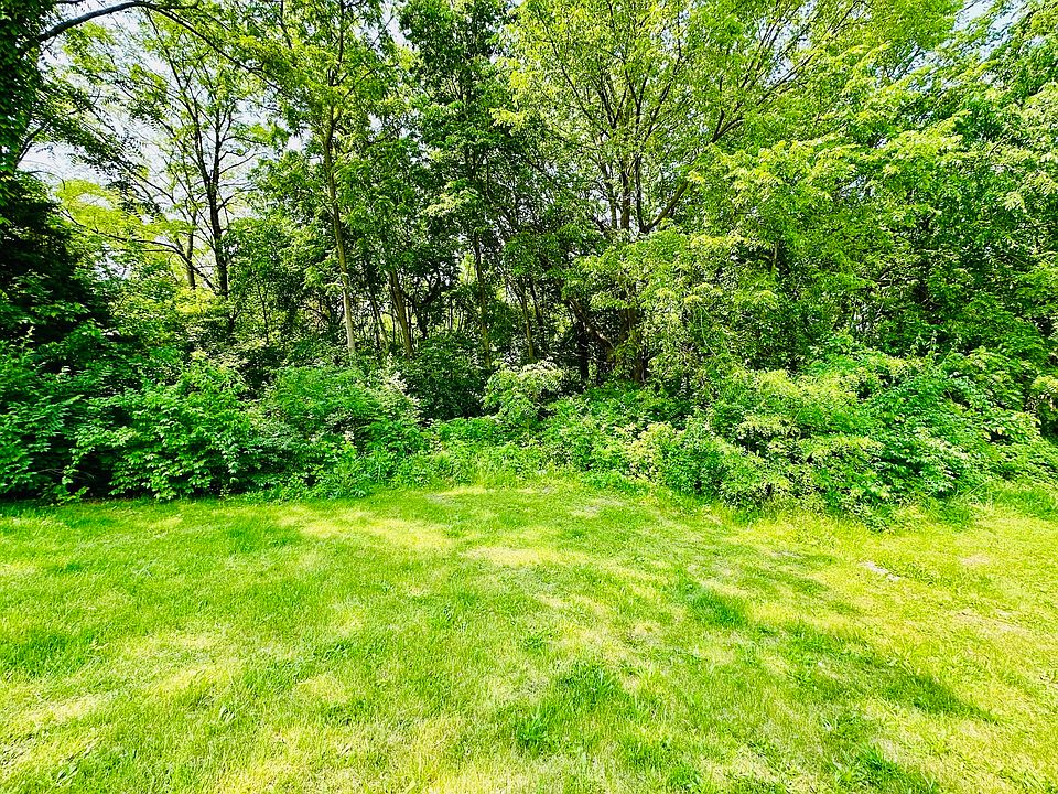 2nd image of 309 Peru St