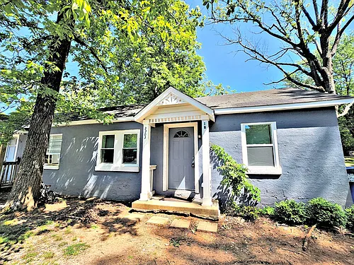 3310 Wildwood Dr SE Photo 1