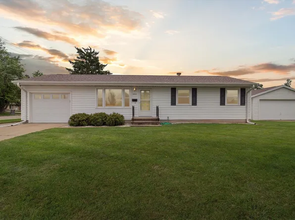 2005 S Jackson St, Janesville, WI 53546