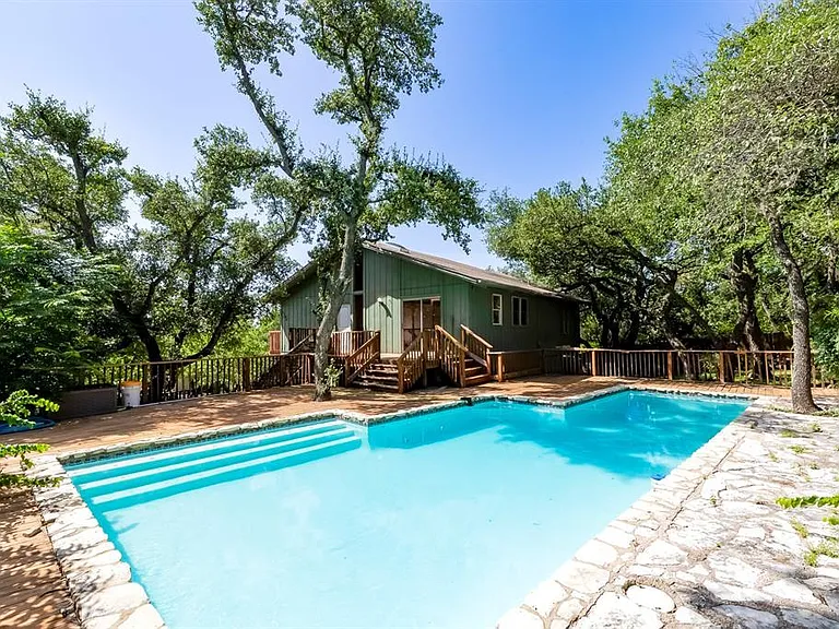 208 Westhaven Dr — Photo 1