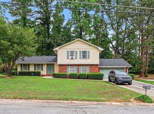 3932 Pinehurst Valley Dr, Decatur, GA 30034