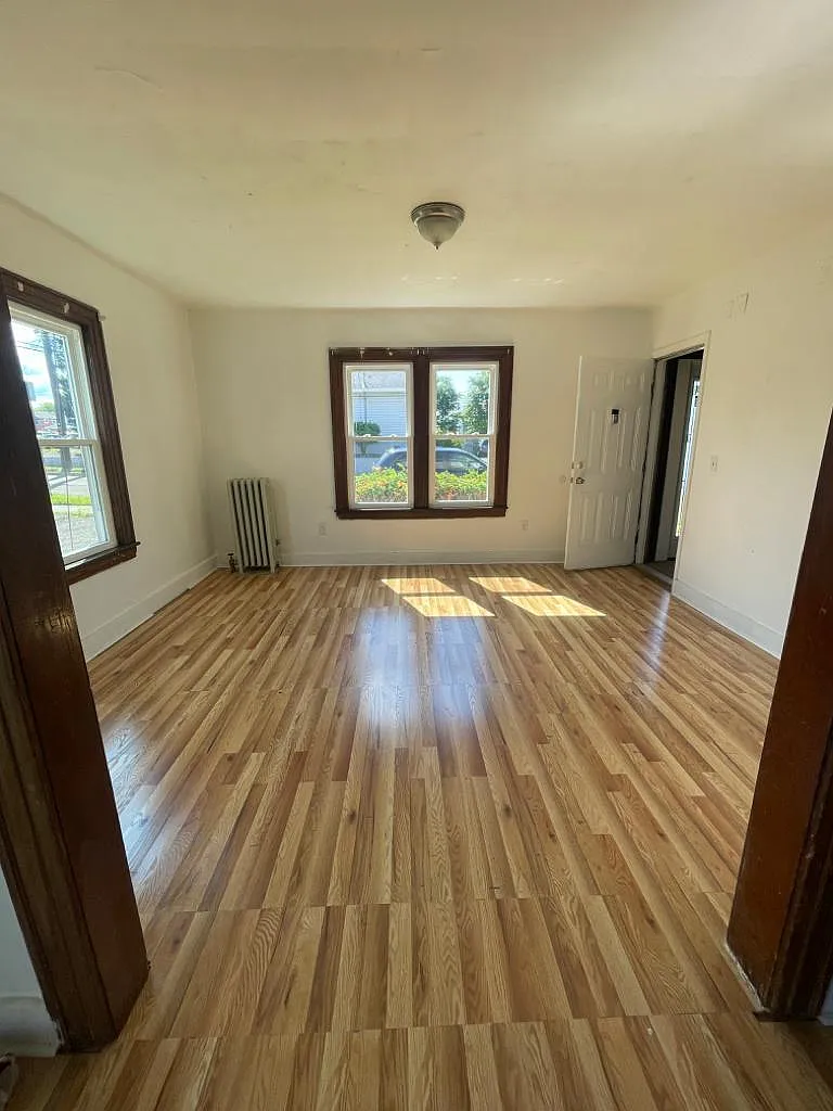2 bed, $1,200 — Photo 1
