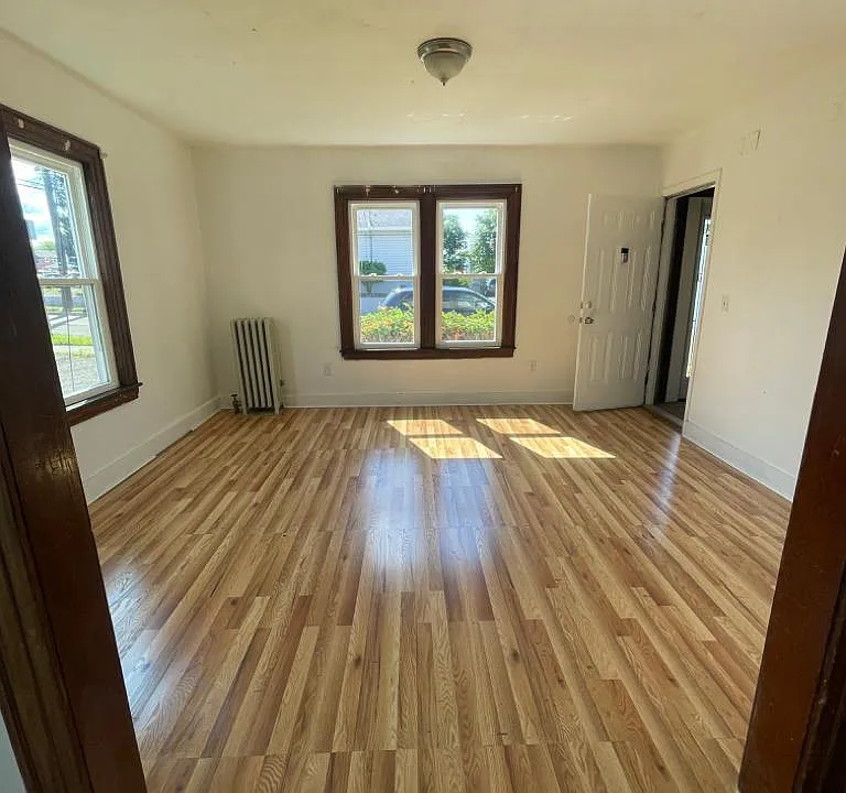 2 Donald St #2