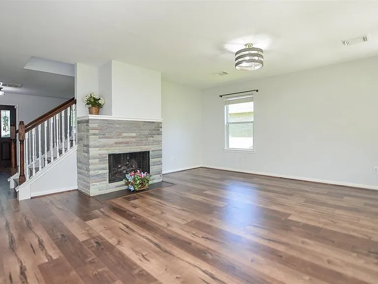 2219 Gable Hollow Ln — Photo 15
