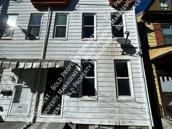 1239 Willow St, Lebanon, PA 17046