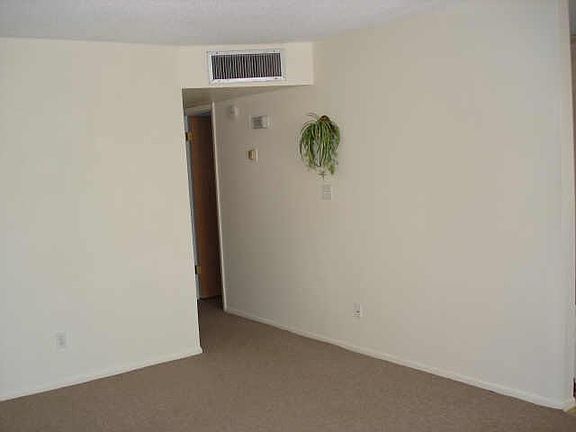 3rd image of 87 N Amarillo Avenue