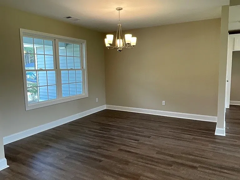 330 Tallulah Bnd — Photo 3