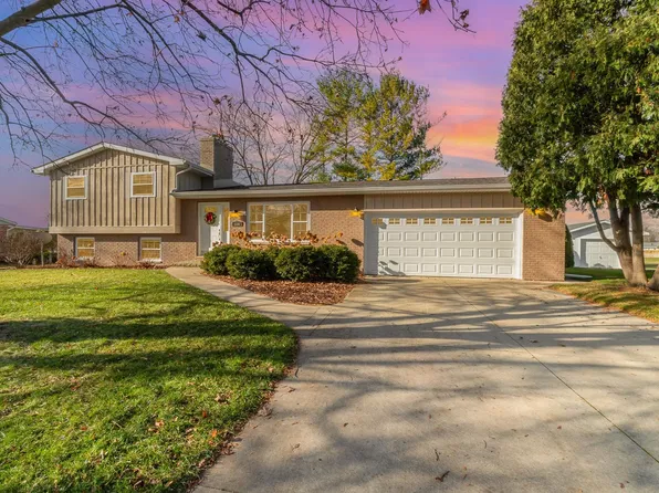 530 W Dawn Dr, Freeland, MI 48623