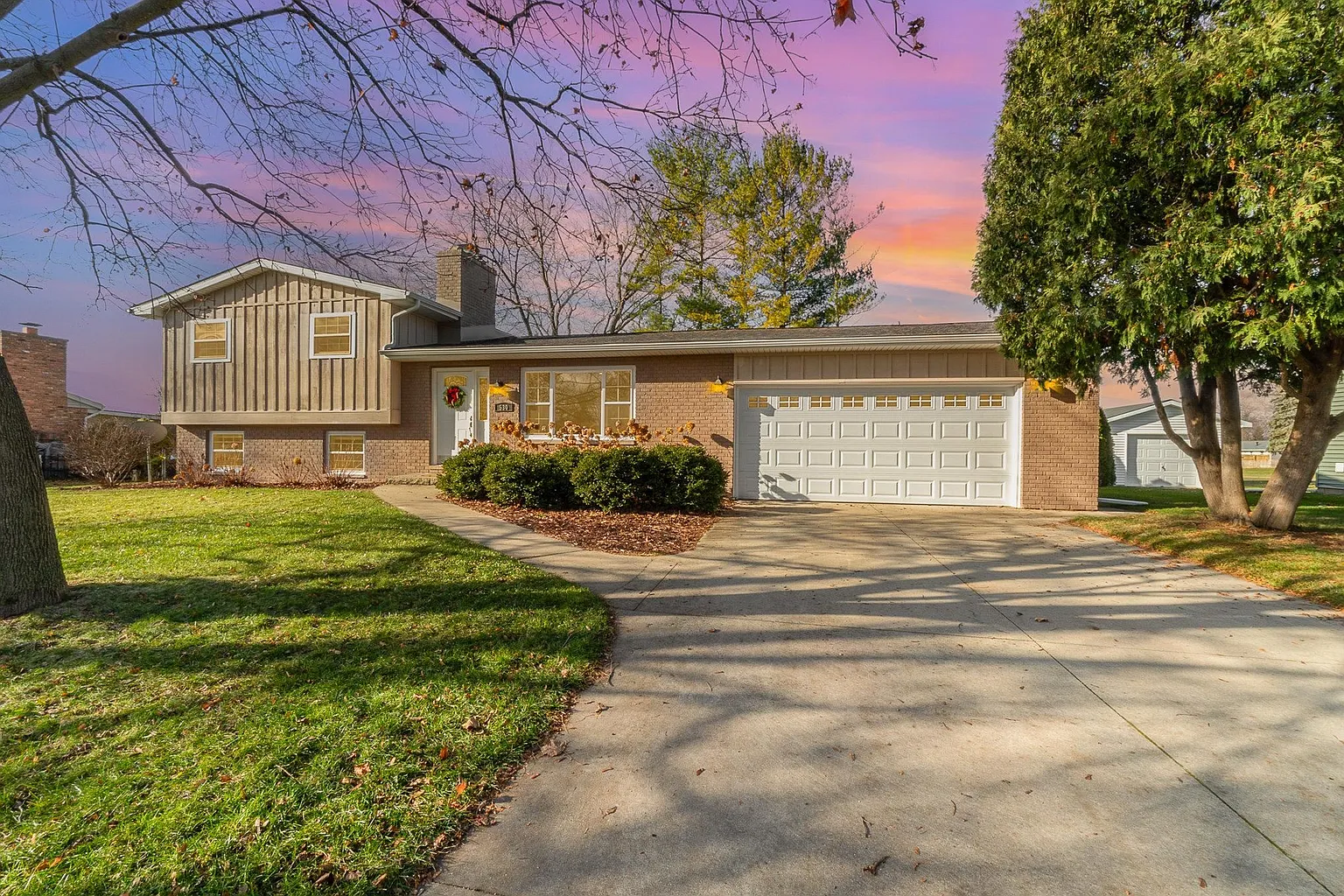 530 W Dawn Dr photo 1