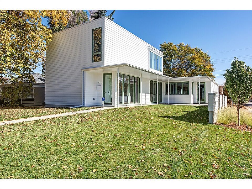 1st image of 900 Krameria St