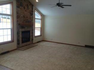 120 Red Apple Dr, Janesville, WI 53548