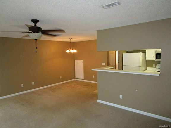 3rd image of 156 Woodmere Dr #1