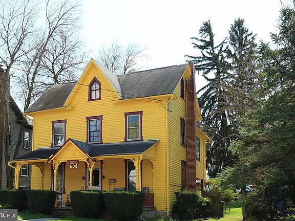 2nd image of 608 E Bishop St