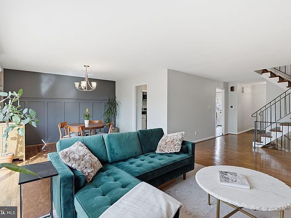 3rd image of 2928 Nob Hill Ct