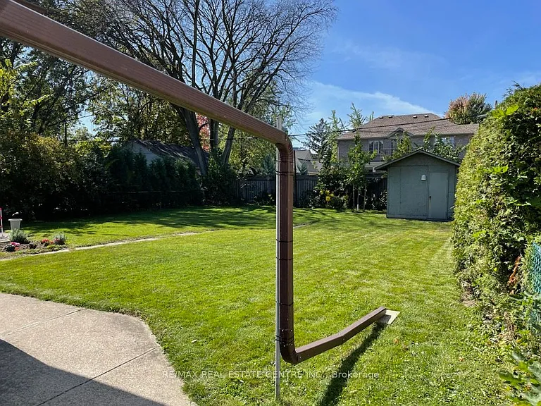 24 Smithwood Dr — Photo 17