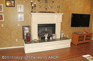4th image of 8115 Barstow Dr