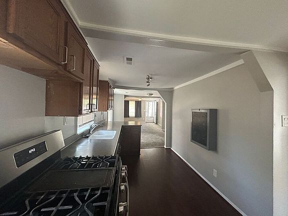 4th image of 316 E George Ave