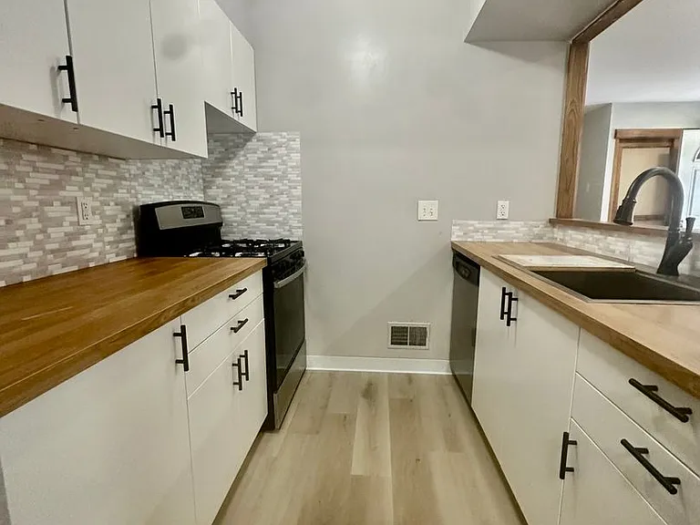 6935 Harvard Ln — Photo 3