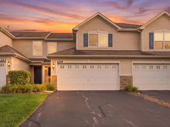 1219 Da Vinci Dr, Hampshire, IL 60140