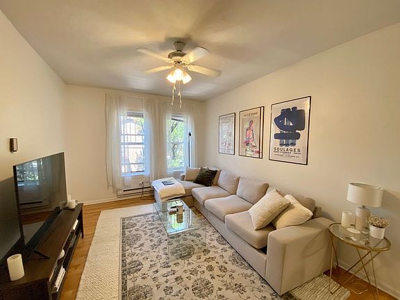 3rd image of 2146 N Dayton St APT 302