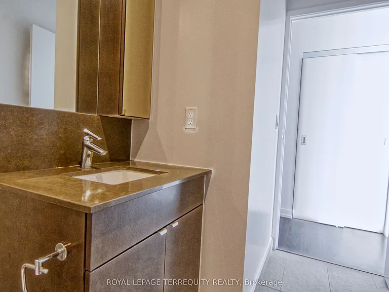 98 Lillian St #2317 — Photo 16