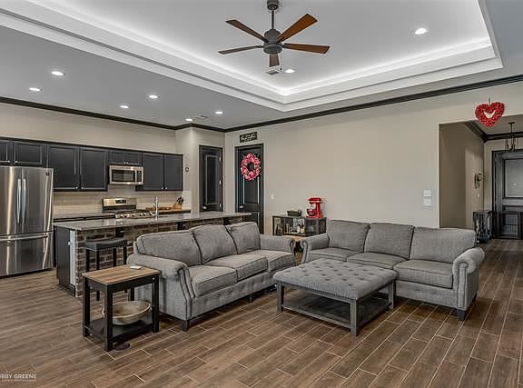 5th image of 414 Preserve Blvd