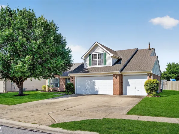 804 Weeping Way Ln, Avon, IN 46123