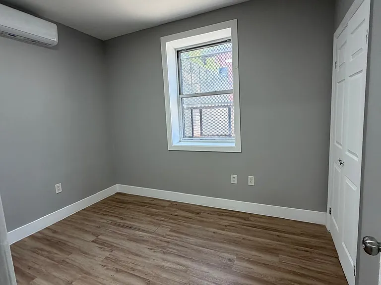 1151 Grant Ave #2 — Photo 8