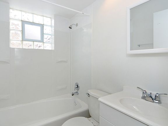 5th image of 14122 S School St #2A