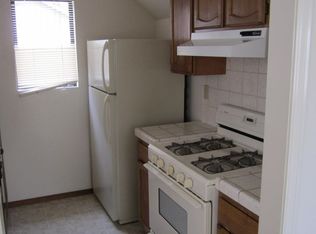 214 Cypress Ave, Pacific Grove, CA 93950